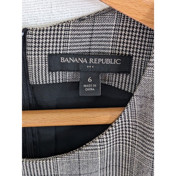 EUC Banana Republic Gray Black Faux-Wrap Sleeveless Plaid Dress Size 6 - Picture 4 of 10
